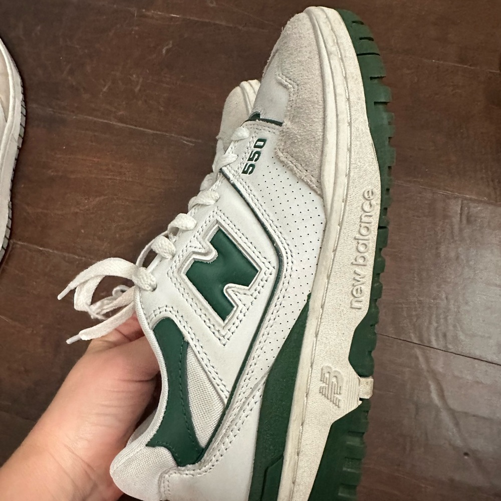 New Balance 550 - Size 5.5 / 7 women’s white & green